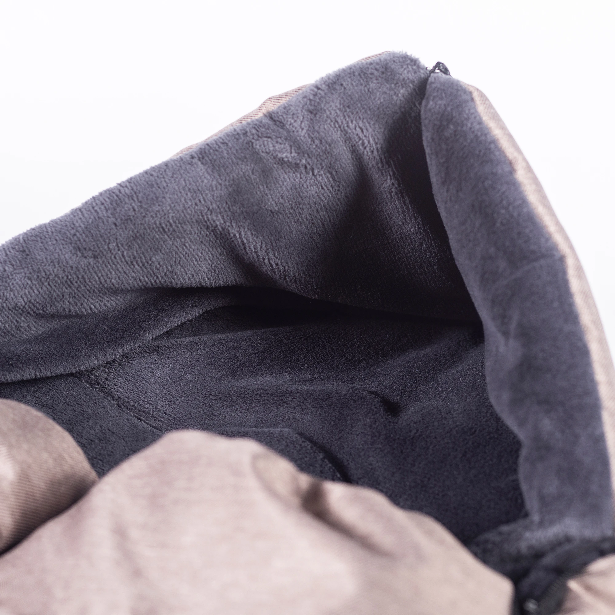 ZEKIWA Fußsack hellbraun flauschig warm mit Muff