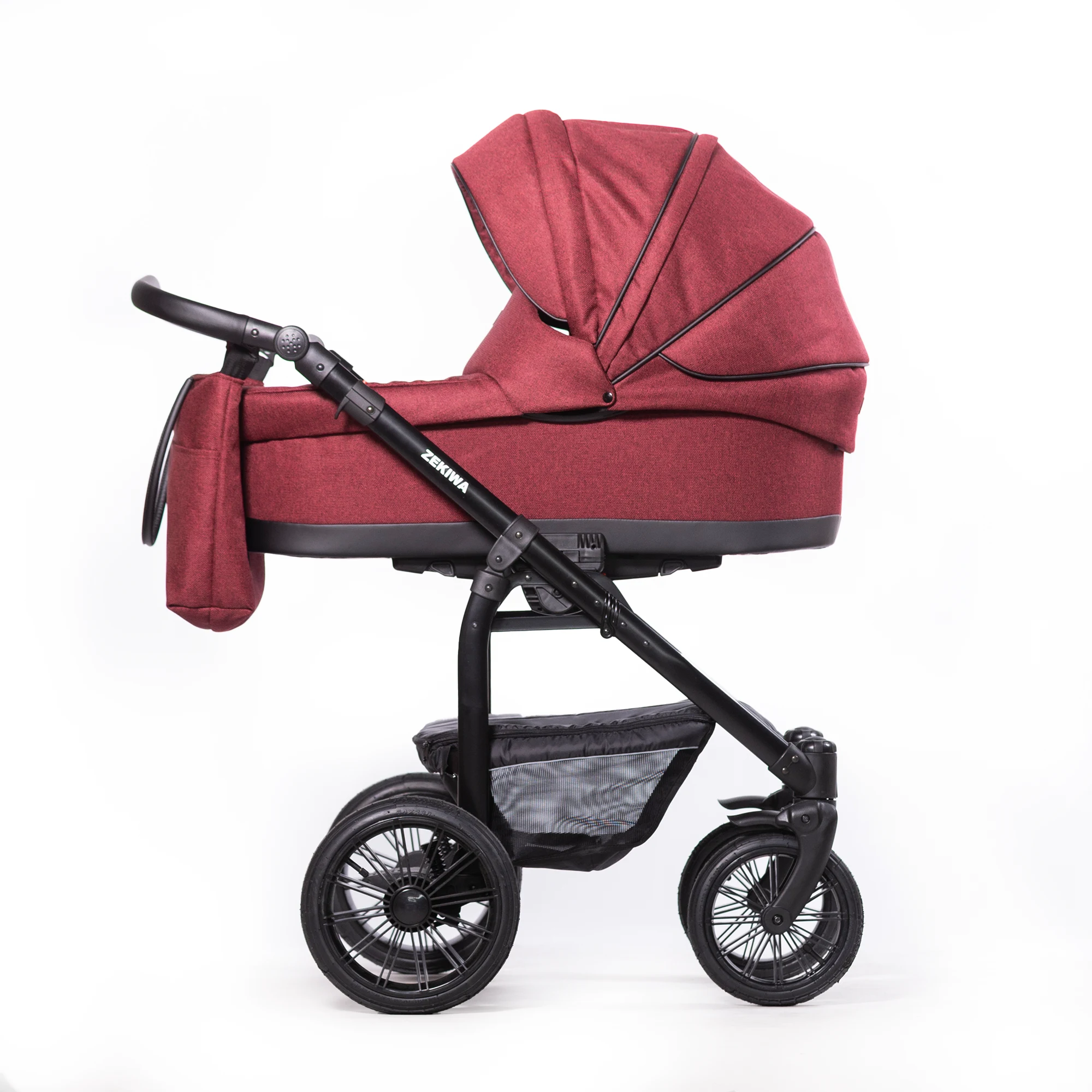 Kinderwagen "Waldbeere" Konfigurationswagen Saturn Royal / Touring Max - XXL Wanne mit 81cm Liegefläche - inkl. Sportwagenaufsatz und Wickeltasche