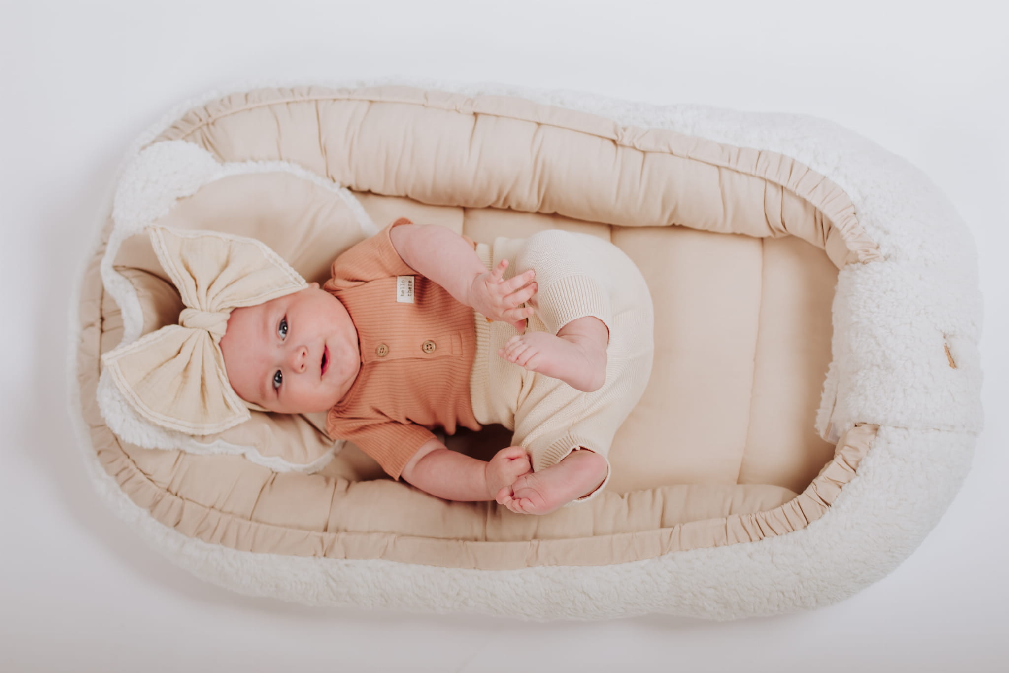 Babykokon mit Kissen für Jungen und Mädchen, dunkelgrauer Samt + Teddy